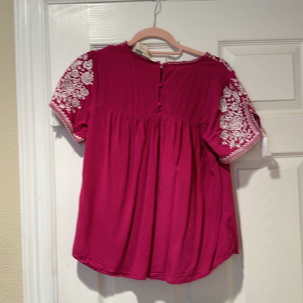 Pink top - Picture 3 of 4